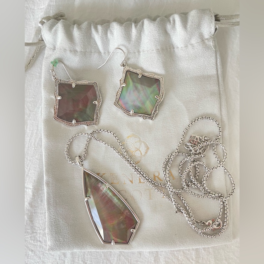 Kendra Scott earrings and necklace